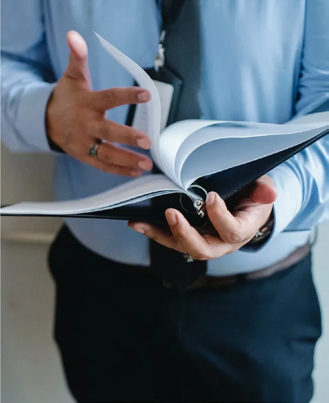 Conductor con sus documentos y respaldo legal