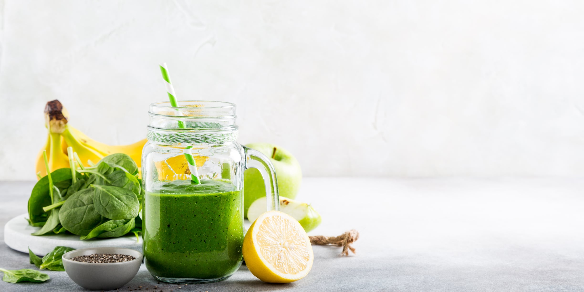 Café con Limón en la Hustle Culture: ¿Elixir Milagroso o Pura Moda? La Verdad para tu Salud Natural